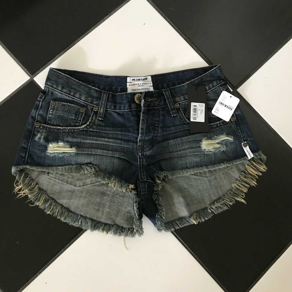 One Teaspoon Bonitas shorts - Sz 24